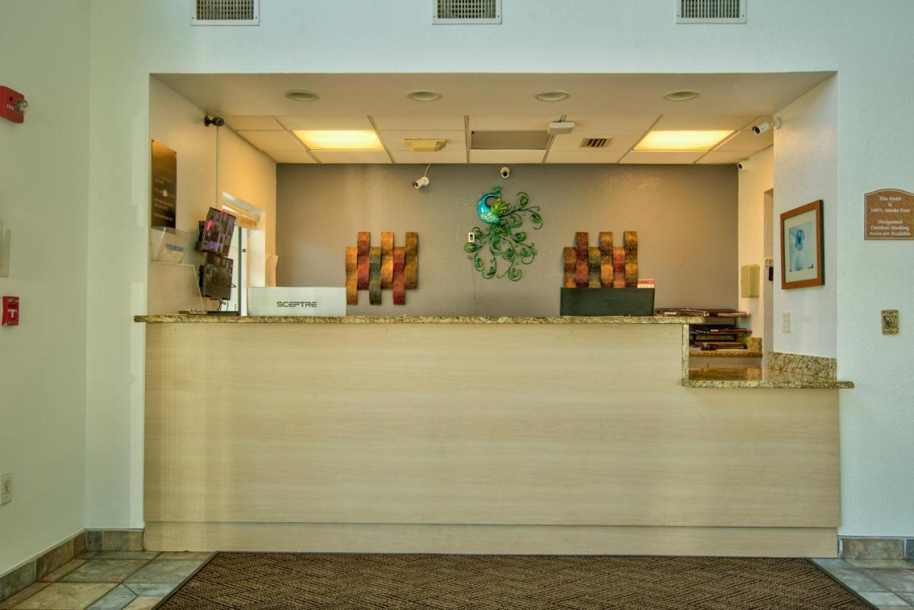 Clearwater Hotel Luaran gambar