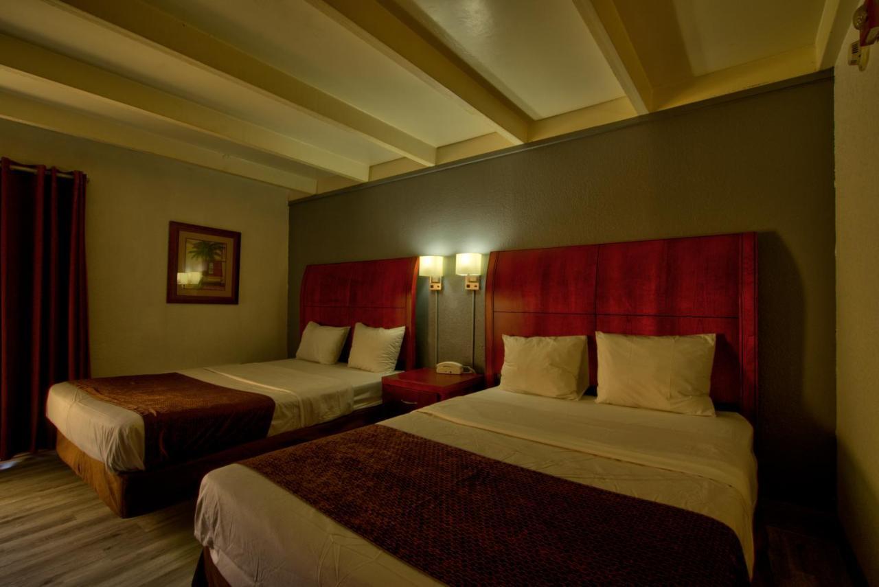 Clearwater Hotel Luaran gambar