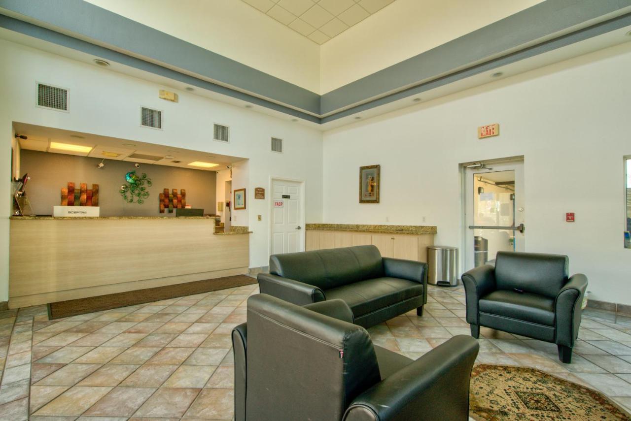 Clearwater Hotel Luaran gambar