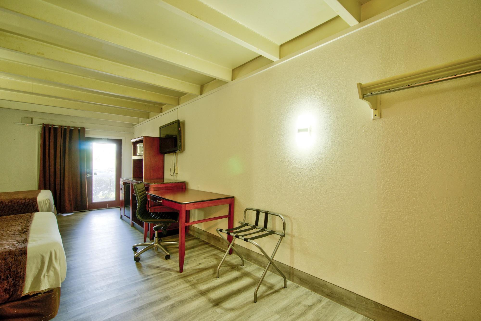Clearwater Hotel Luaran gambar